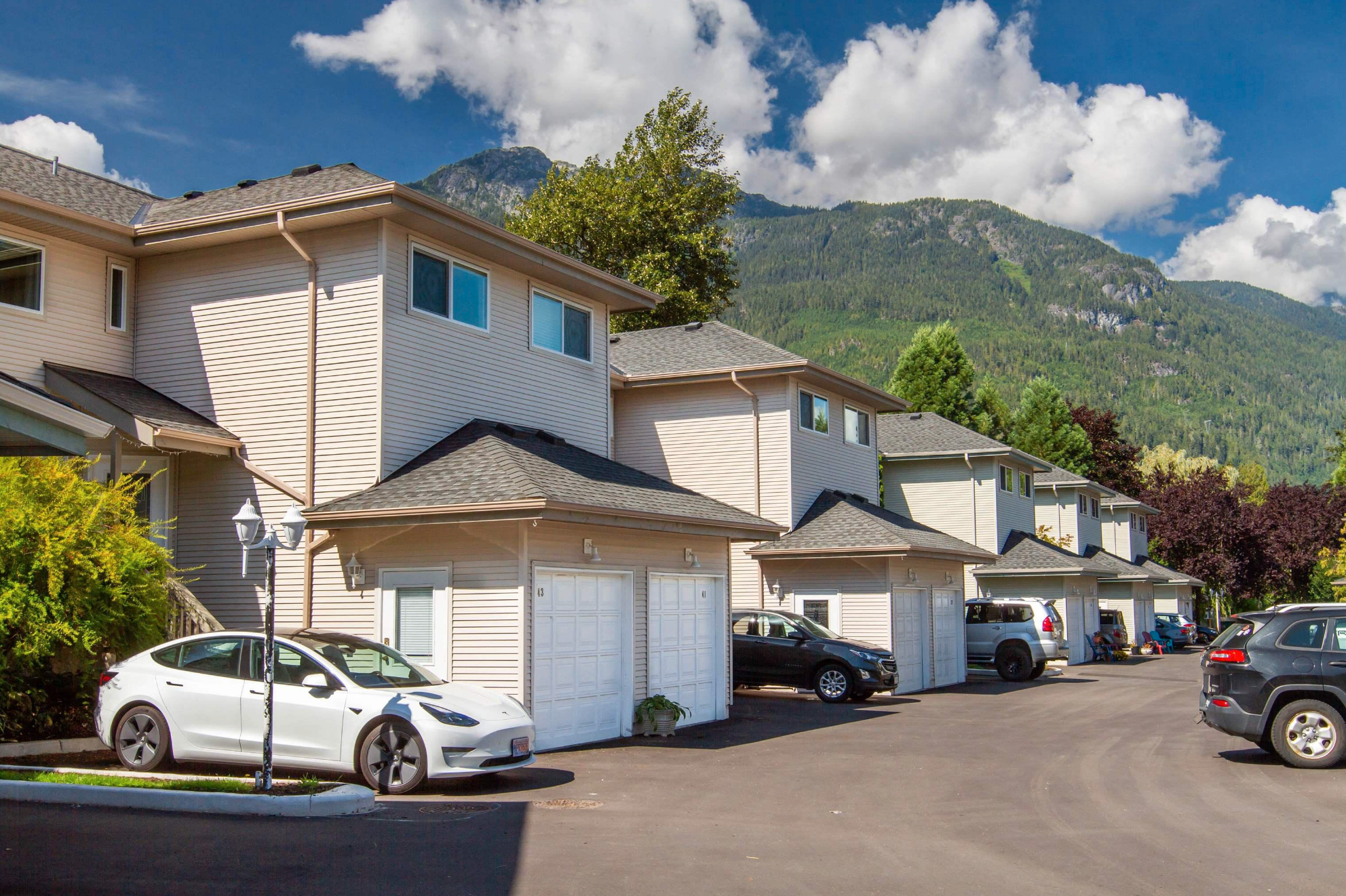 I have sold a property at 43 41449 GOVERNMENT RD in Squamish

