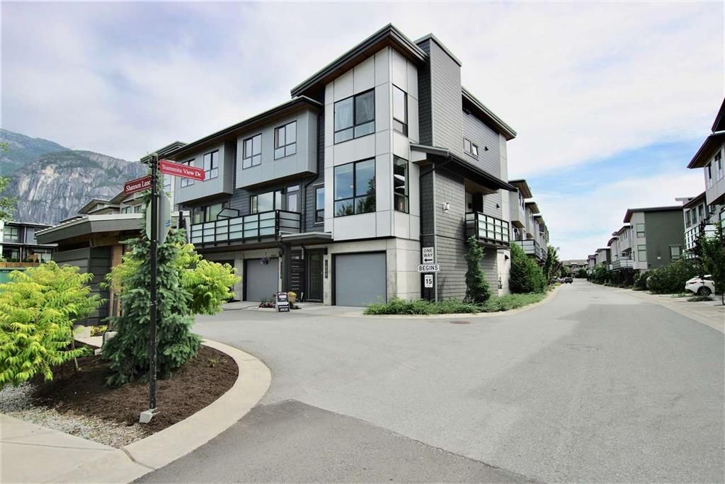I have sold a property at 1210 Shannon LANE in Squamish
